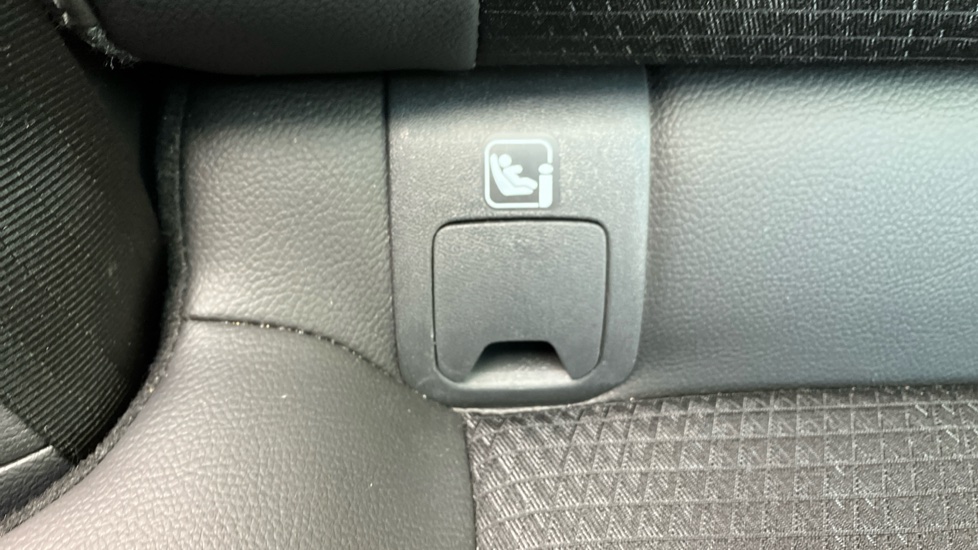 Nissan Qashqai 1.3 DiG-T MH N-Connecta [Glass Roof] 5dr Petrol Hatchback - Image 32