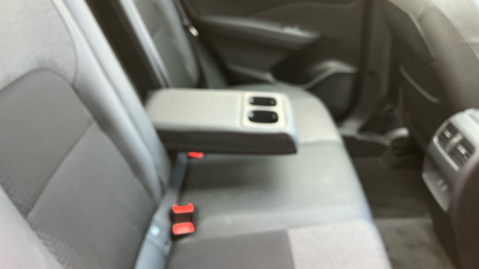 Nissan Qashqai 1.3 DiG-T MH N-Connecta [Glass Roof] 5dr Petrol Hatchback - Image 33