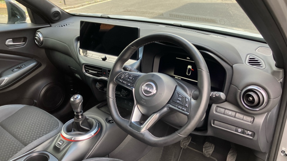 Nissan Juke 1.0 DiG-T N-Connecta 5dr Petrol Hatchback - Image 11