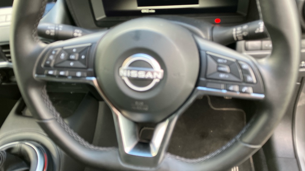 Nissan Juke 1.0 DiG-T N-Connecta 5dr Petrol Hatchback - Image 41