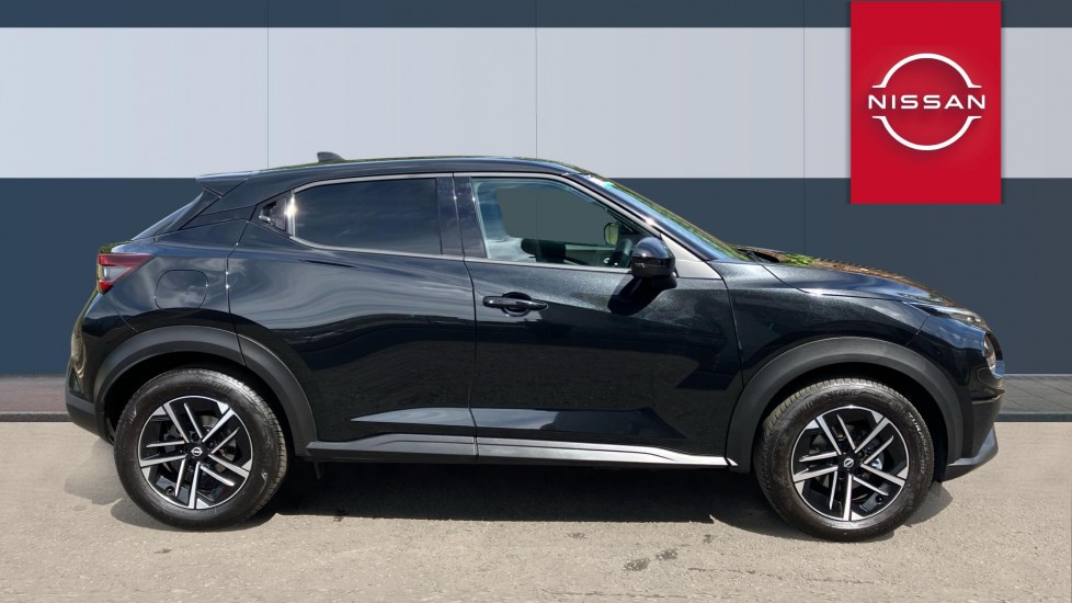 Nissan Juke 1.0 DiG-T N-Connecta 5dr Petrol Hatchback - Image 5
