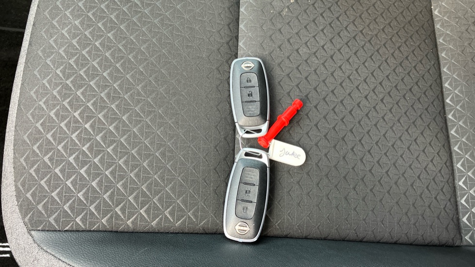 Nissan Juke 1.0 DiG-T N-Connecta 5dr Petrol Hatchback - Image 20