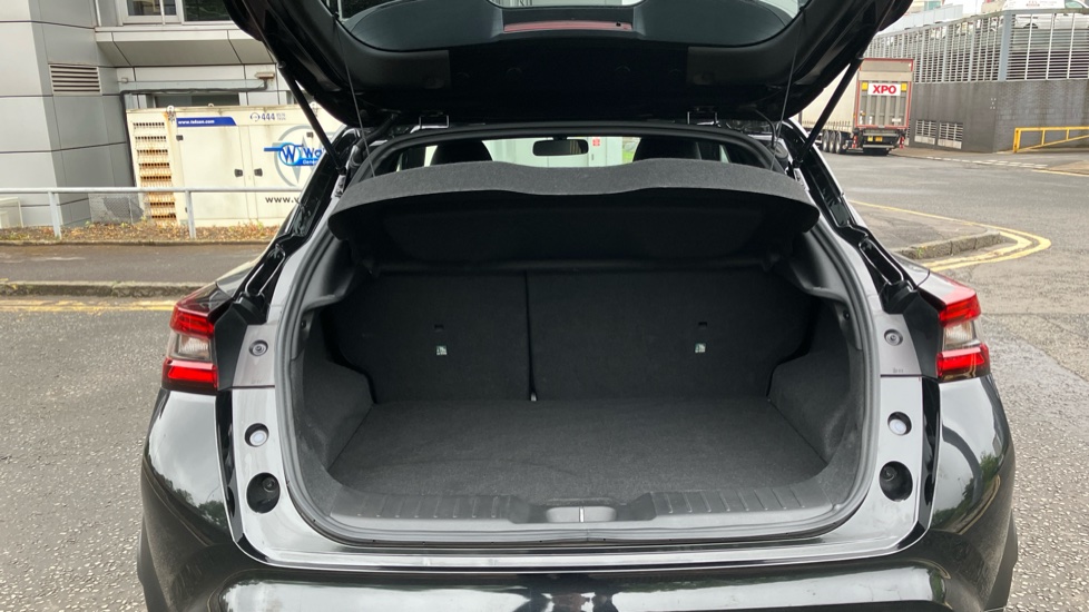 Nissan Juke 1.0 DiG-T N-Connecta 5dr Petrol Hatchback - Image 4
