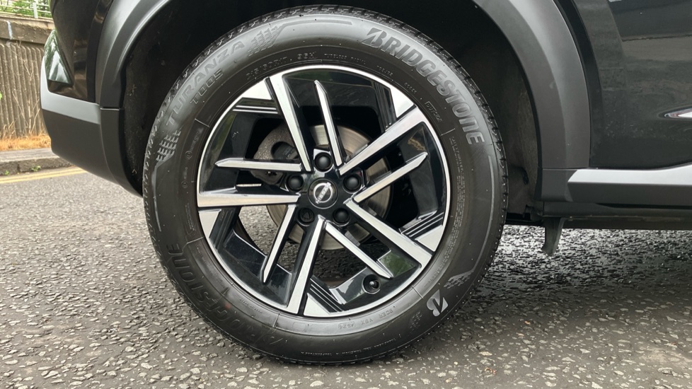 Nissan Juke 1.0 DiG-T N-Connecta 5dr Petrol Hatchback - Image 7