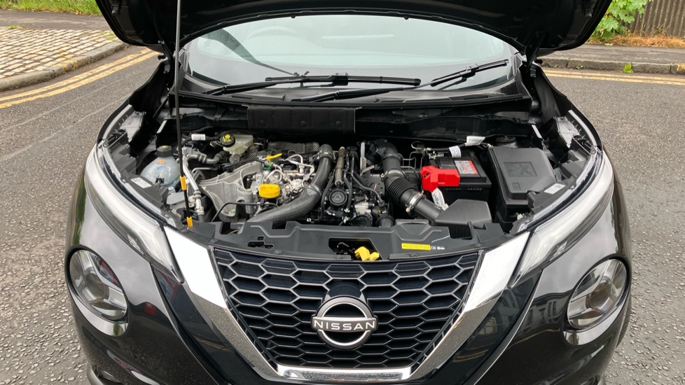 Nissan Juke 1.0 DiG-T N-Connecta 5dr Petrol Hatchback - Image 8