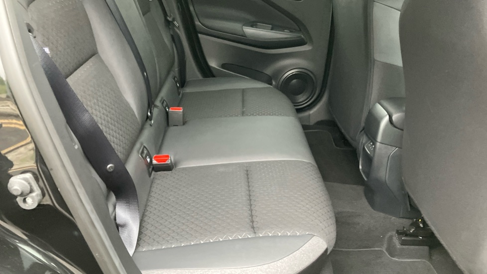 Nissan Juke 1.0 DiG-T N-Connecta 5dr Petrol Hatchback - Image 16