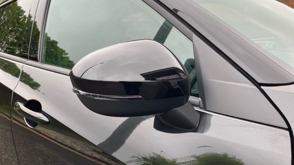 Nissan Juke 1.0 DiG-T N-Connecta 5dr Petrol Hatchback - Image 22