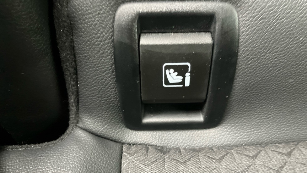 Nissan Juke 1.0 DiG-T N-Connecta 5dr Petrol Hatchback - Image 35