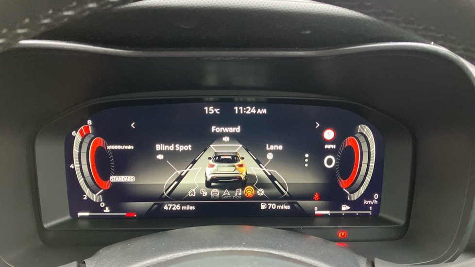 Nissan Juke 1.0 DiG-T Tekna 5dr Petrol Hatchback - Image 18