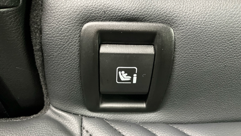 Nissan Juke 1.0 DiG-T Tekna 5dr Petrol Hatchback - Image 33