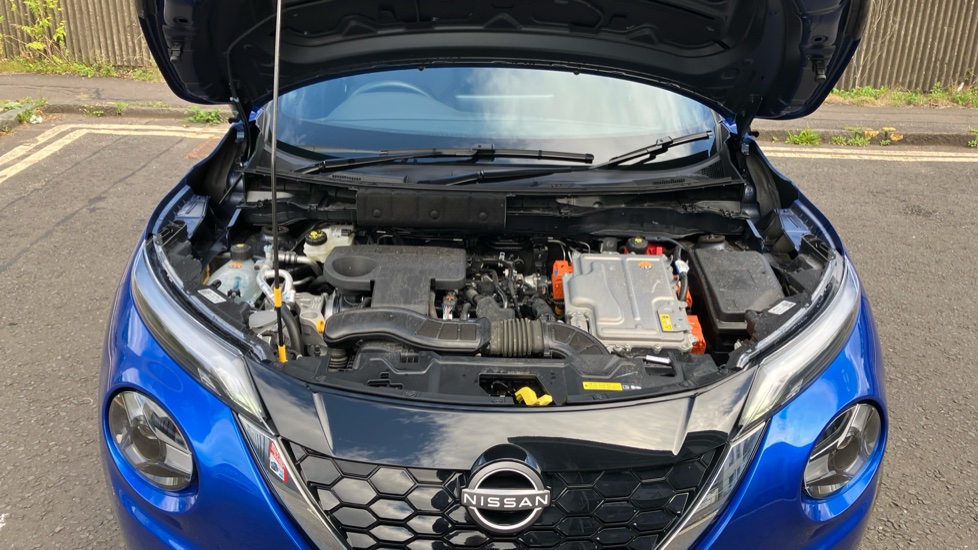 Nissan Juke 1.6 Hybrid N-Connecta 5dr Auto Hybrid Hatchback - Image 8