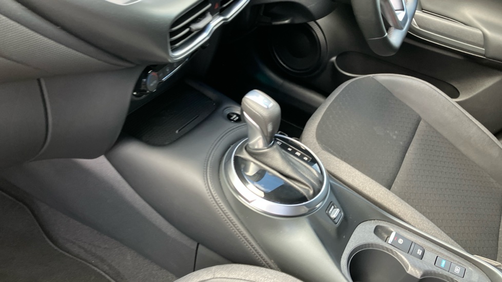 Nissan Juke 1.6 Hybrid N-Connecta 5dr Auto Hybrid Hatchback - Image 13