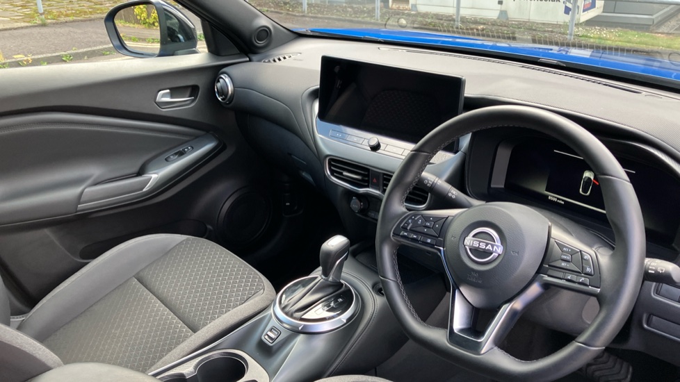 Nissan Juke 1.6 Hybrid N-Connecta 5dr Auto Hybrid Hatchback - Image 14
