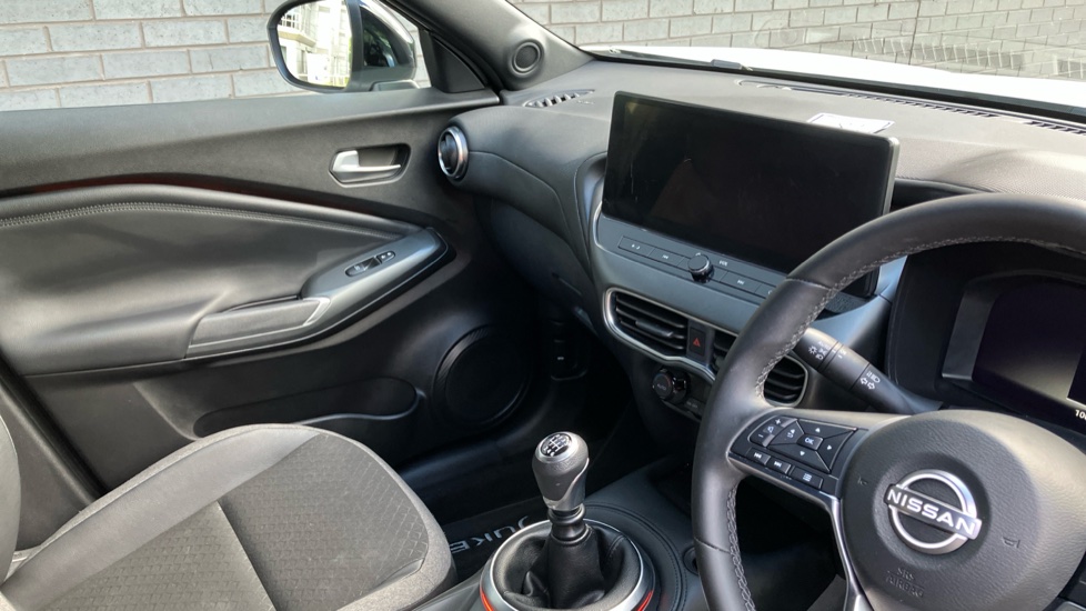 Nissan Juke 1.0 DiG-T N-Connecta 5dr Petrol Hatchback - Image 14
