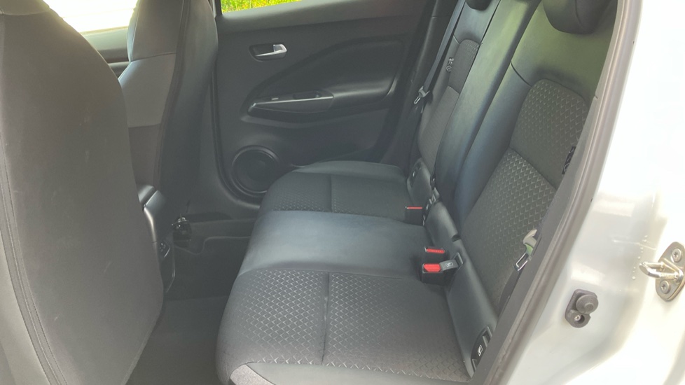 Nissan Juke 1.0 DiG-T N-Connecta 5dr Petrol Hatchback - Image 16