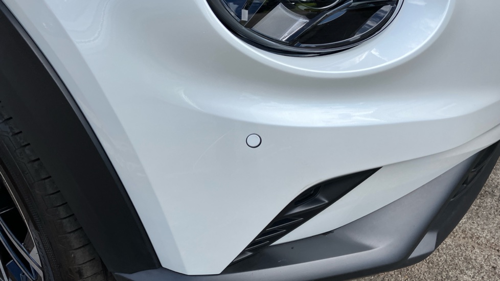 Nissan Juke 1.0 DiG-T N-Connecta 5dr Petrol Hatchback - Image 21