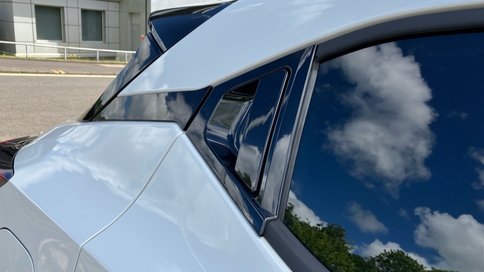 Nissan Juke 1.0 DiG-T N-Connecta 5dr Petrol Hatchback - Image 24