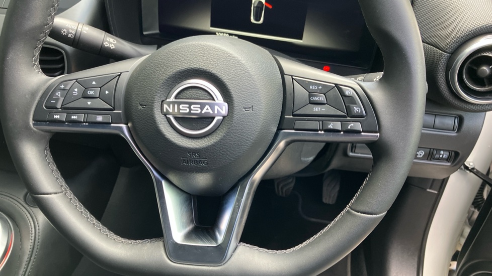 Nissan Juke 1.0 DiG-T N-Connecta 5dr Petrol Hatchback - Image 37