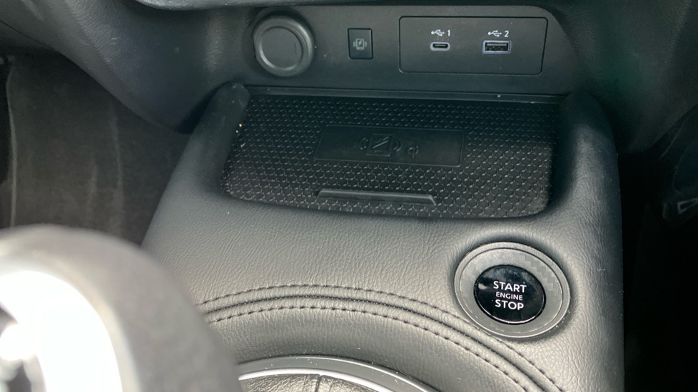 Nissan Juke 1.0 DiG-T N-Connecta 5dr Petrol Hatchback - Image 42