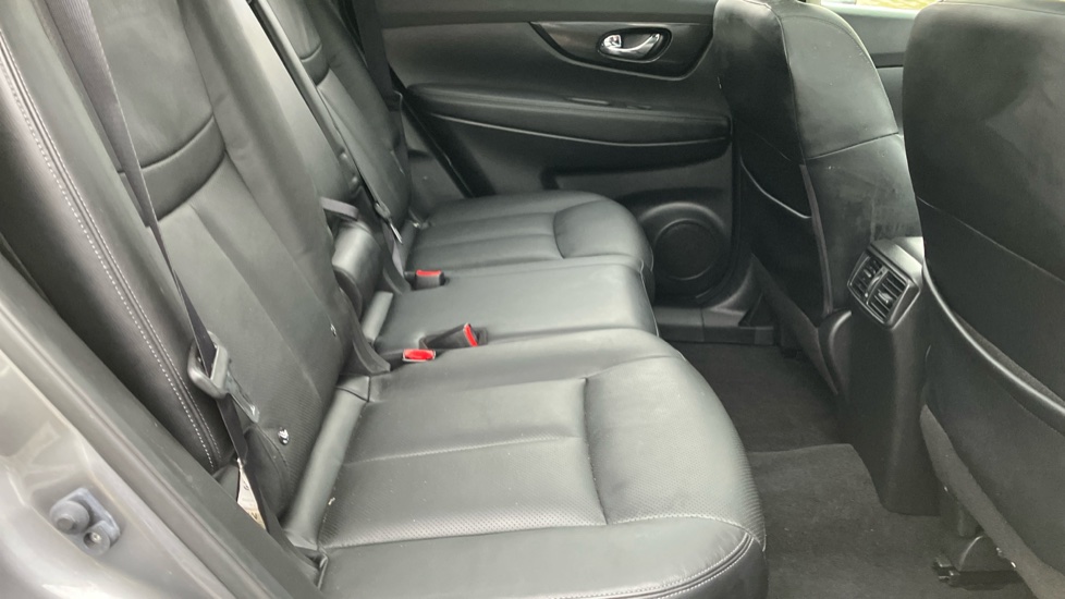Nissan X-Trail 1.7 dCi Tekna 5dr 4WD CVT Diesel Station Wagon - Image 16