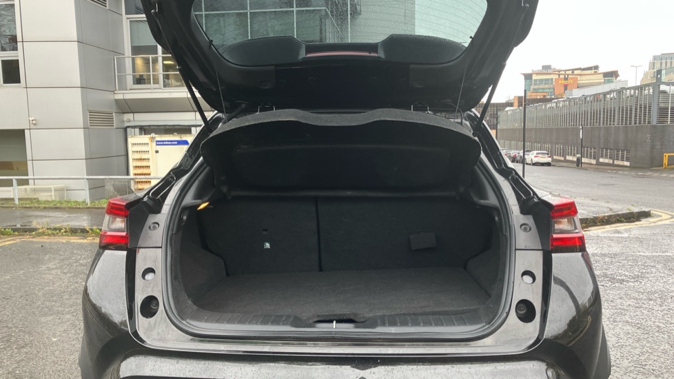 Nissan Juke 1.6 Hybrid N-Connecta 5dr Auto Hybrid Hatchback - Image 4