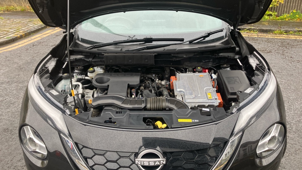 Nissan Juke 1.6 Hybrid N-Connecta 5dr Auto Hybrid Hatchback - Image 8