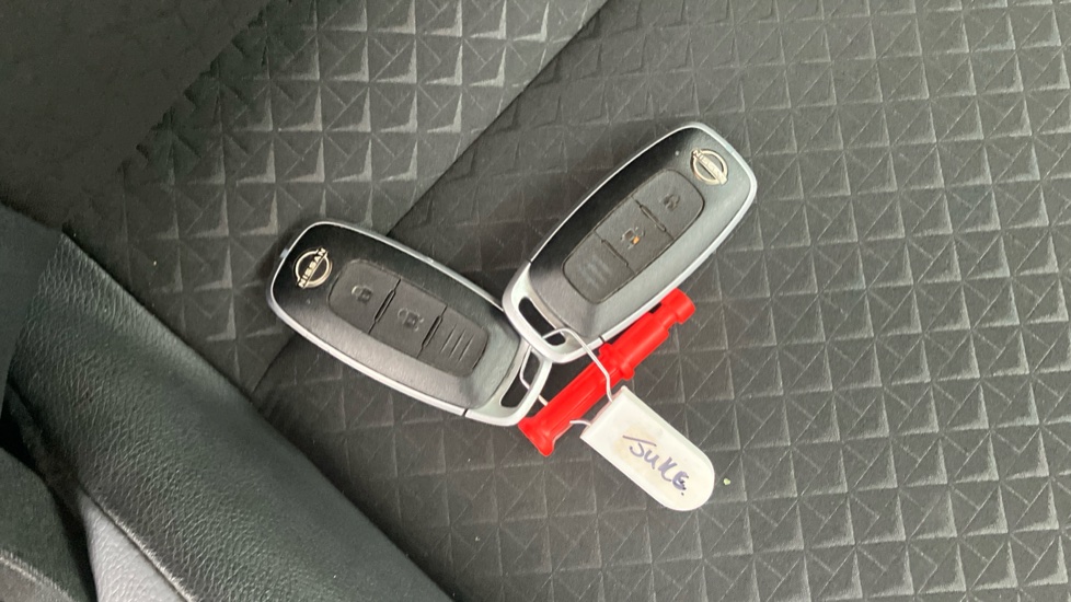 Nissan Juke 1.6 Hybrid N-Connecta 5dr Auto Hybrid Hatchback - Image 20