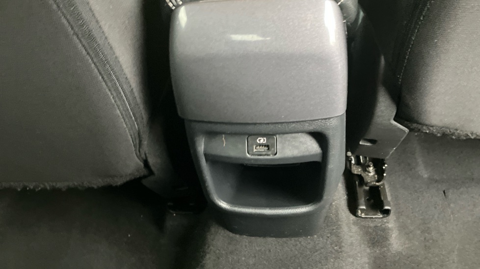 Nissan Juke 1.6 Hybrid N-Connecta 5dr Auto Hybrid Hatchback - Image 34