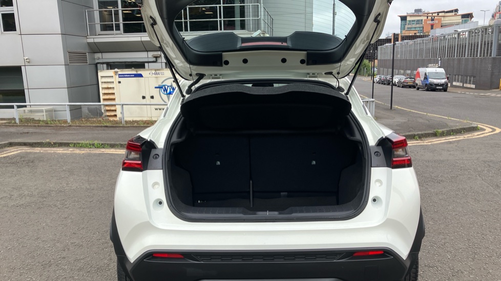 Nissan Juke 1.0 DiG-T 114 Acenta 5dr Petrol Hatchback - Image 4