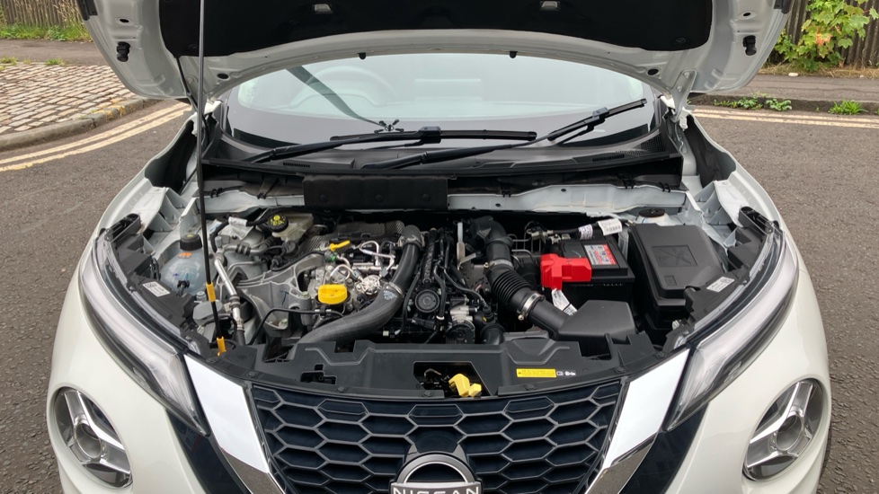 Nissan Juke 1.0 DiG-T 114 Acenta 5dr Petrol Hatchback - Image 8