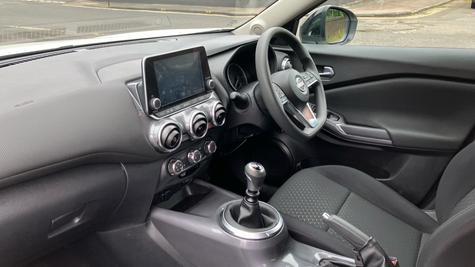 Nissan Juke 1.0 DiG-T 114 Acenta 5dr Petrol Hatchback - Image 9