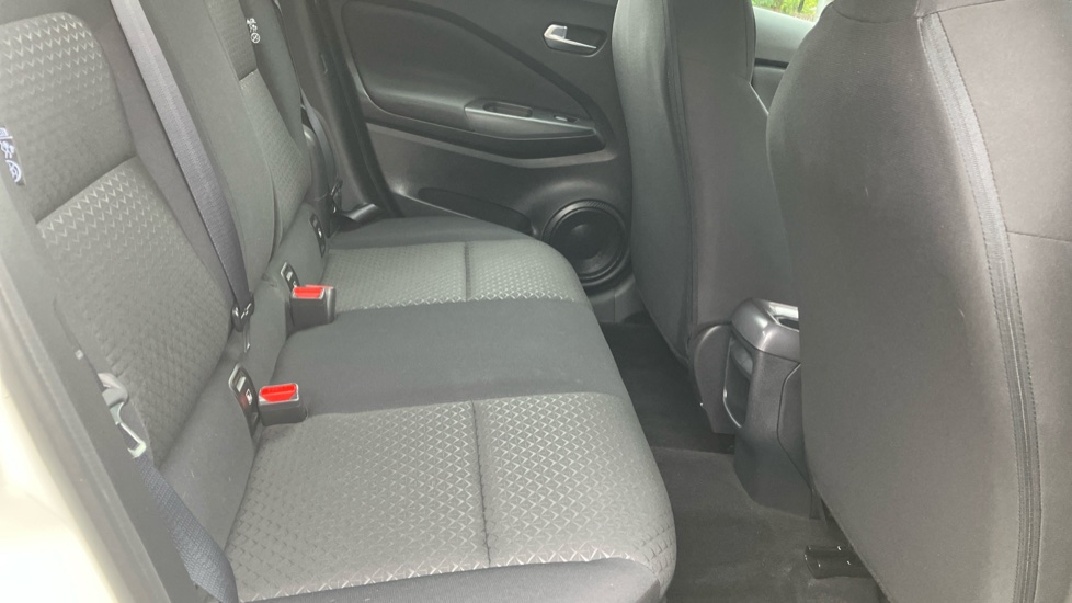Nissan Juke 1.0 DiG-T 114 Acenta 5dr Petrol Hatchback - Image 16