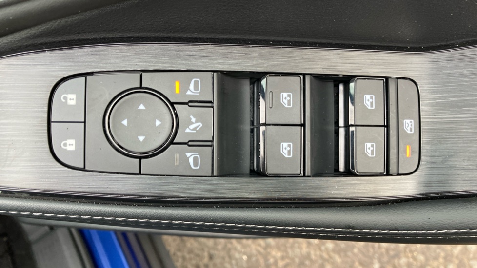 Nissan X-Trail 1.5 MHEV 163 N-Connecta 5dr Xtronic Petrol Station Wagon - Image 28