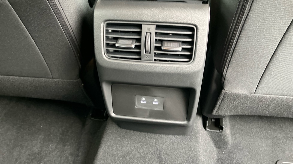 Nissan X-Trail 1.5 MHEV 163 N-Connecta 5dr Xtronic Petrol Station Wagon - Image 33