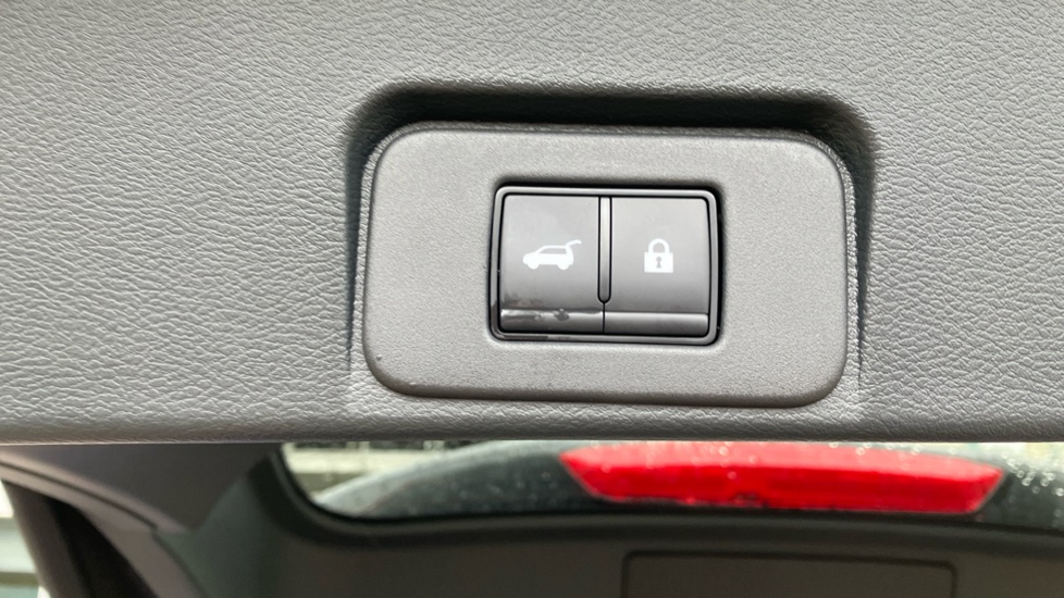Nissan X-Trail 1.5 MHEV 163 N-Connecta 5dr Xtronic Petrol Station Wagon - Image 36