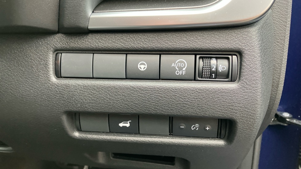 Nissan X-Trail 1.5 MHEV 163 N-Connecta 5dr Xtronic Petrol Station Wagon - Image 42