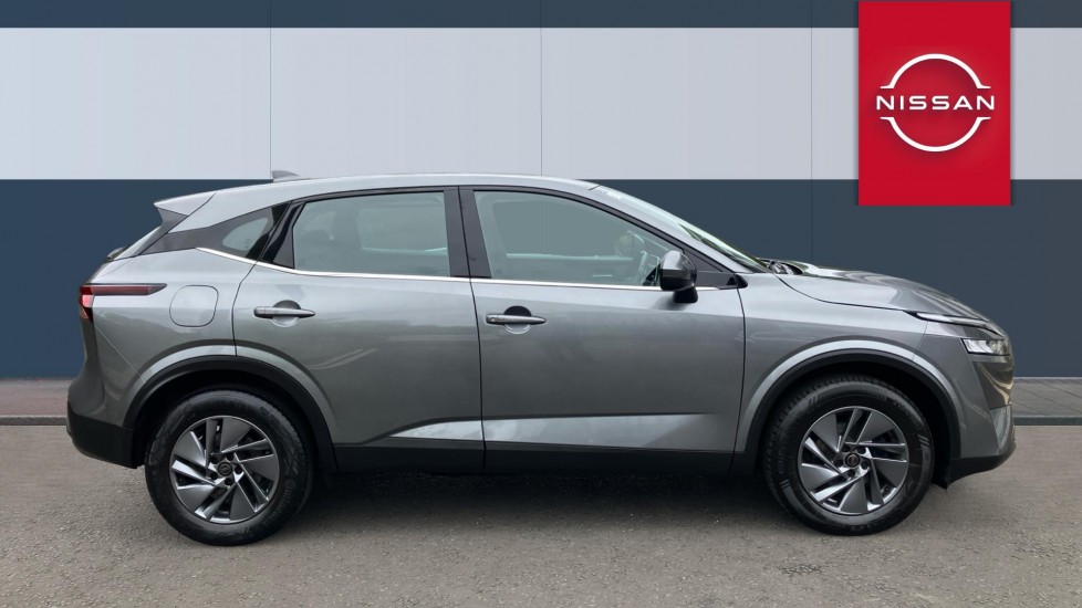 Nissan Qashqai 1.3 DiG-T MH Acenta Premium 5dr Petrol Hatchback - Image 5
