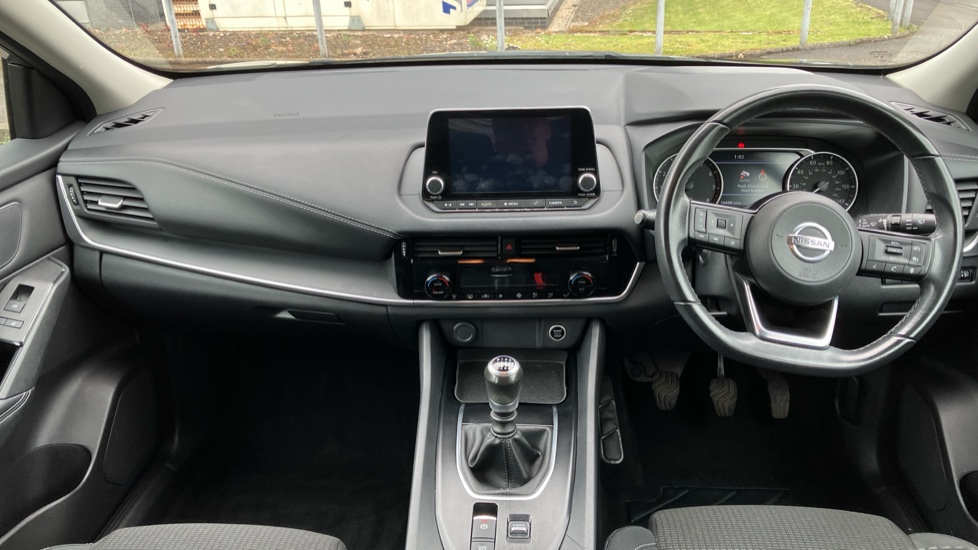 Nissan Qashqai 1.3 DiG-T MH Acenta Premium 5dr Petrol Hatchback - Image 10