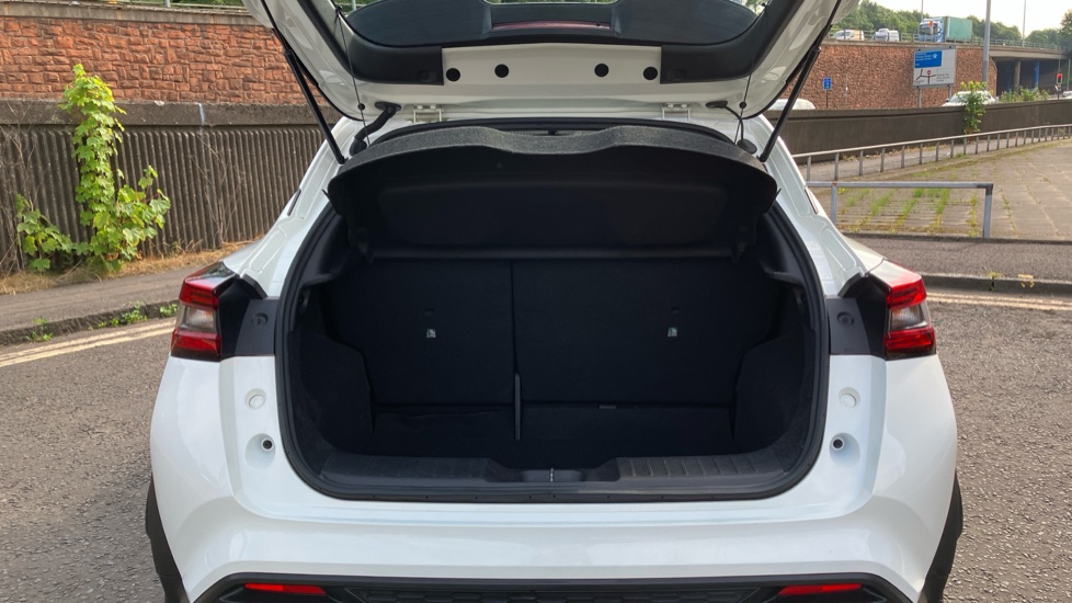 Nissan Juke 1.0 DiG-T 114 Acenta 5dr DCT Petrol Hatchback - Image 4