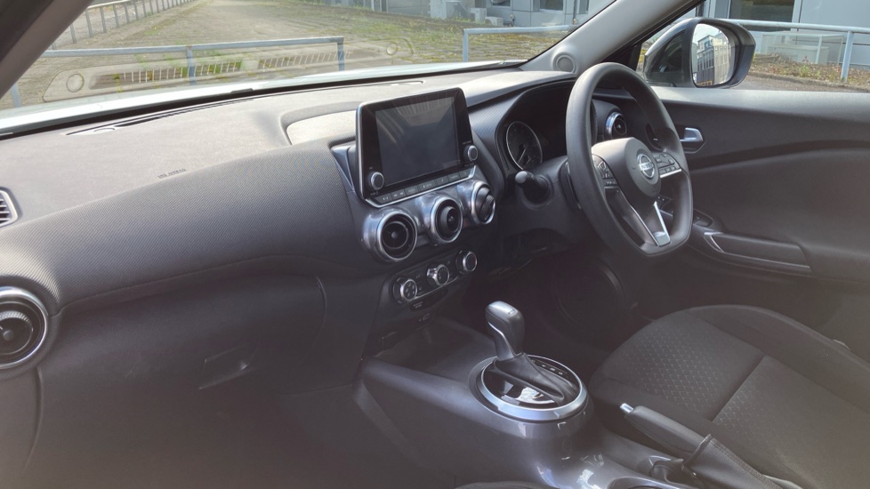 Nissan Juke 1.0 DiG-T 114 Acenta 5dr DCT Petrol Hatchback - Image 9