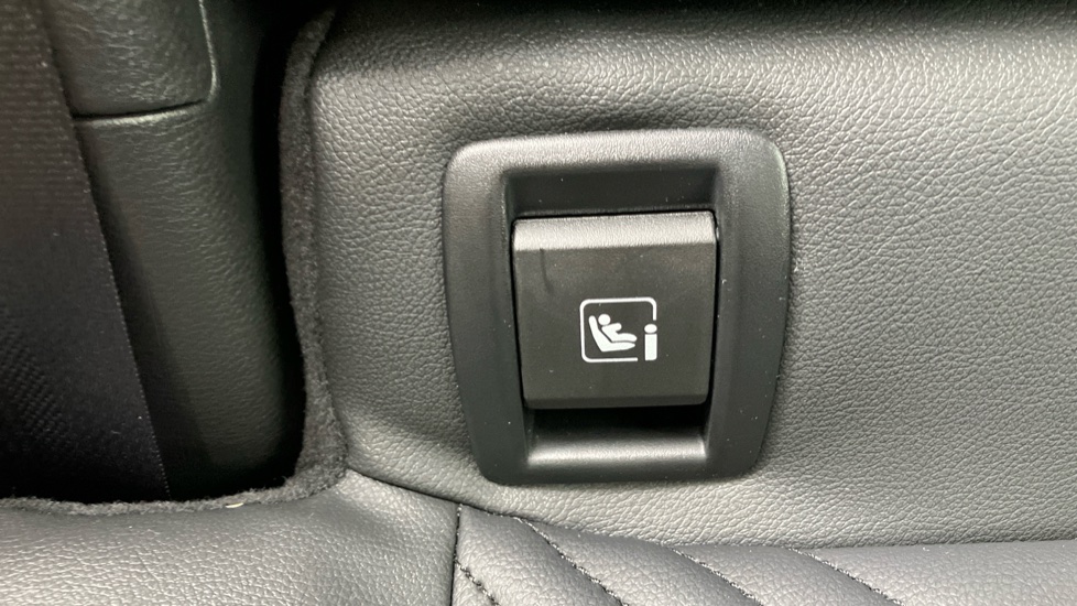 Nissan Juke 1.0 DiG-T Tekna 5dr Petrol Hatchback - Image 33