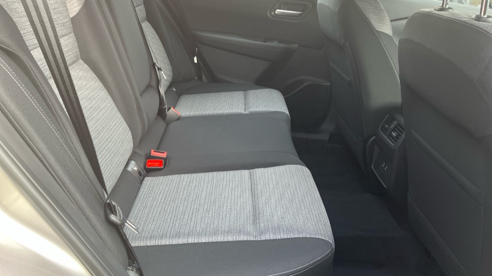 Nissan X-Trail 1.5 E-Power 204 Acenta Premium 5dr Xtronic Hybrid Station Wagon - Image 16