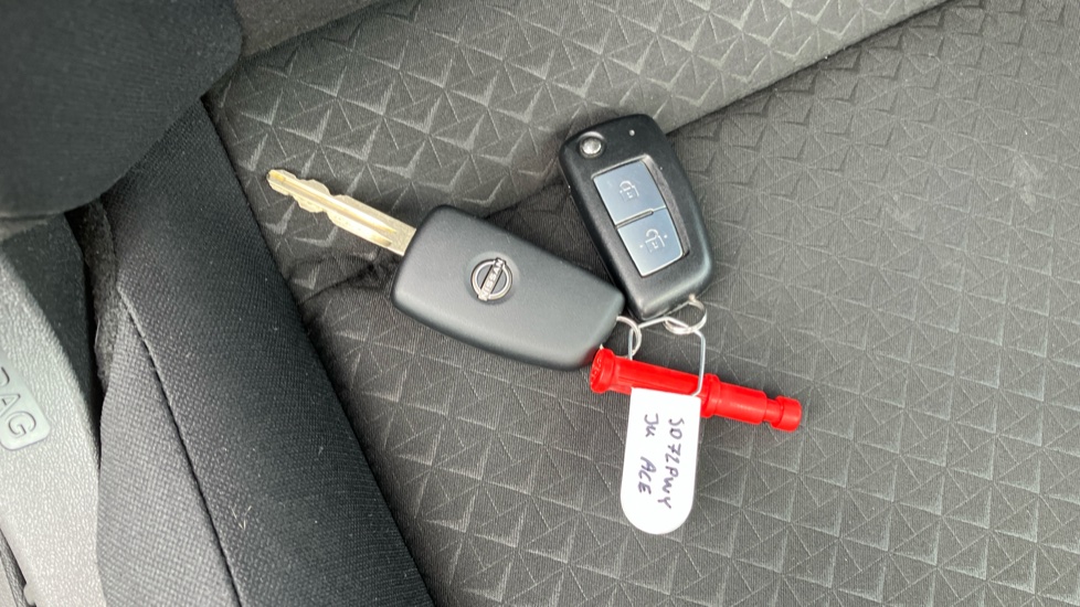 Nissan Juke 1.0 DiG-T 114 Acenta 5dr Petrol Hatchback - Image 20