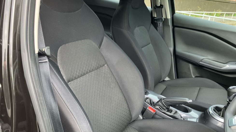 Nissan Juke 1.0 DiG-T 114 Acenta 5dr Petrol Hatchback - Image 26