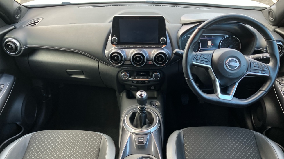 Nissan Juke 1.0 DiG-T 114 N-Connecta 5dr Petrol Hatchback - Image 10