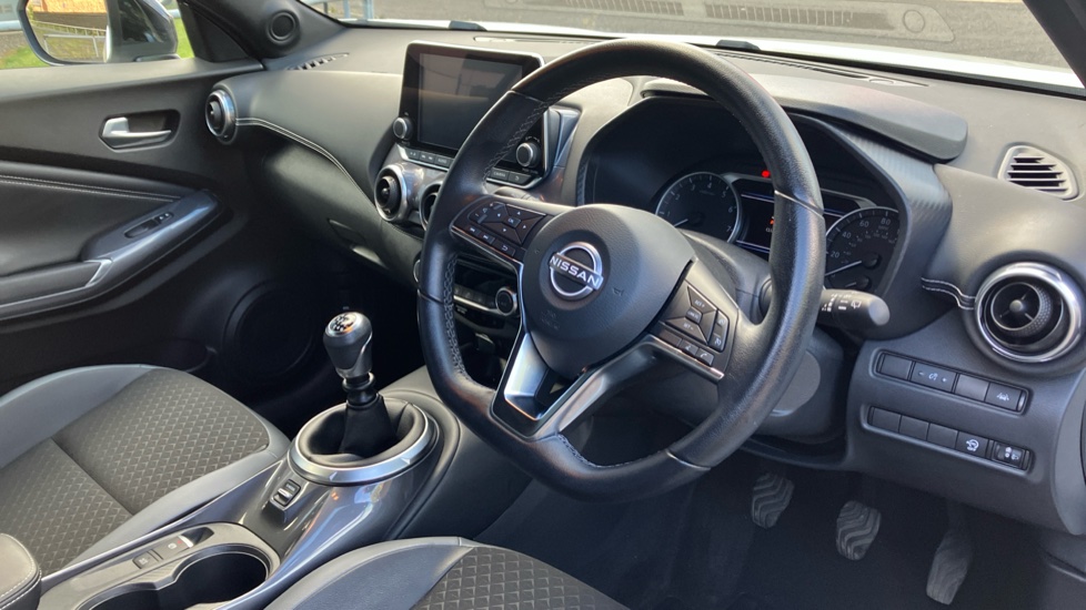 Nissan Juke 1.0 DiG-T 114 N-Connecta 5dr Petrol Hatchback - Image 11