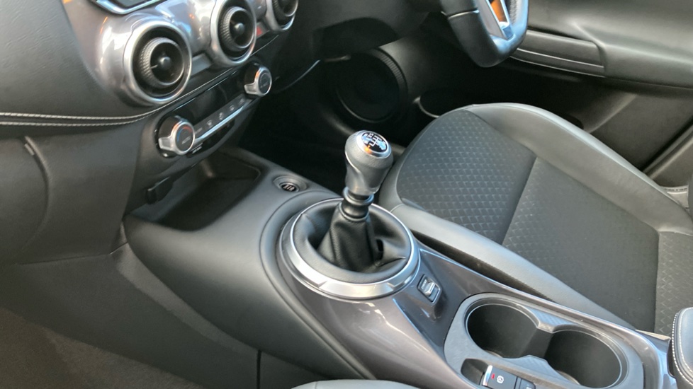Nissan Juke 1.0 DiG-T 114 N-Connecta 5dr Petrol Hatchback - Image 13