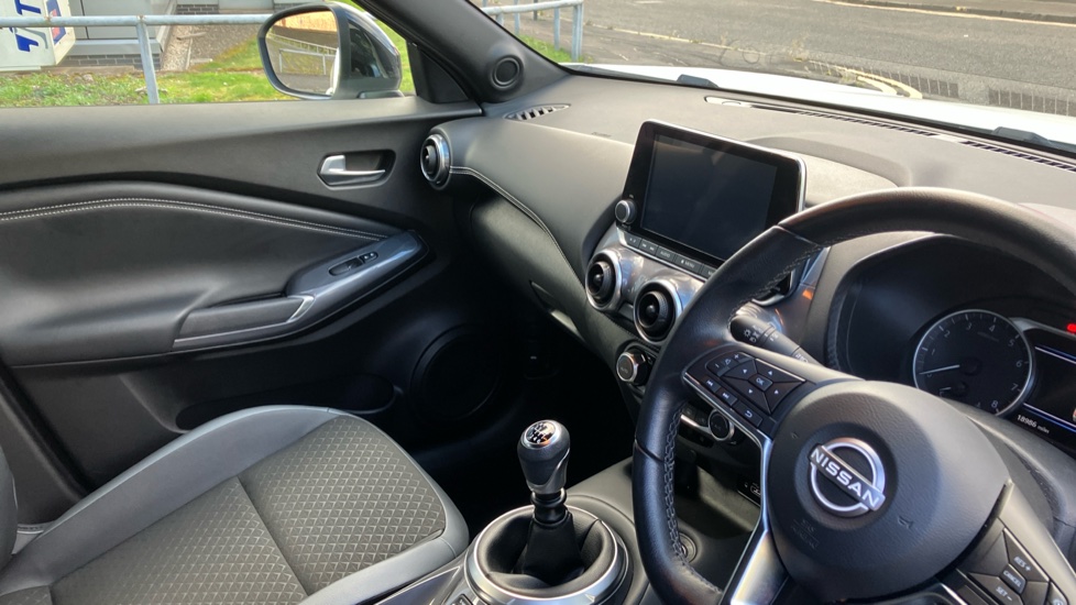 Nissan Juke 1.0 DiG-T 114 N-Connecta 5dr Petrol Hatchback - Image 14