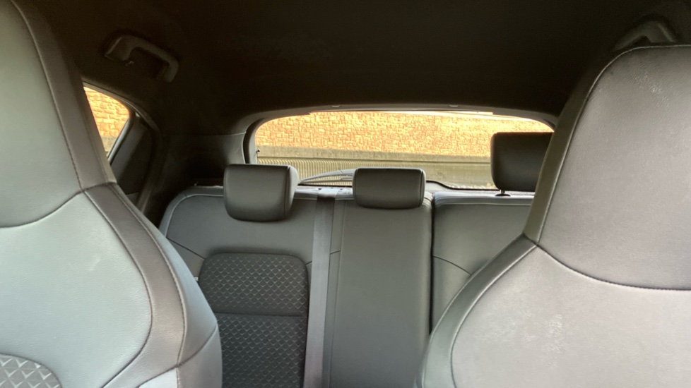 Nissan Juke 1.0 DiG-T 114 N-Connecta 5dr Petrol Hatchback - Image 15