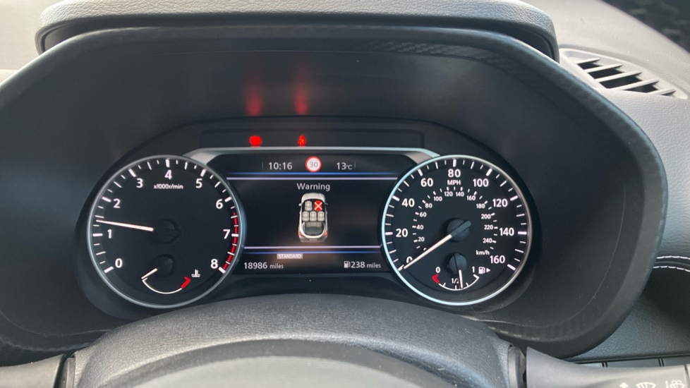 Nissan Juke 1.0 DiG-T 114 N-Connecta 5dr Petrol Hatchback - Image 18